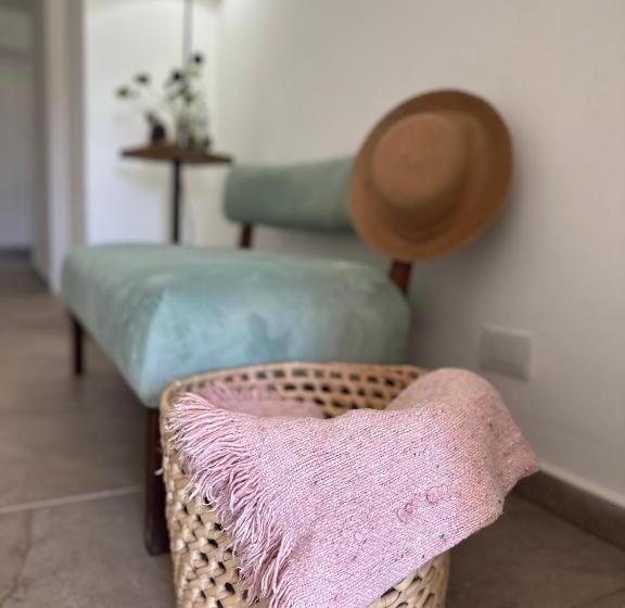 هتل La Jacinta Posada Suites