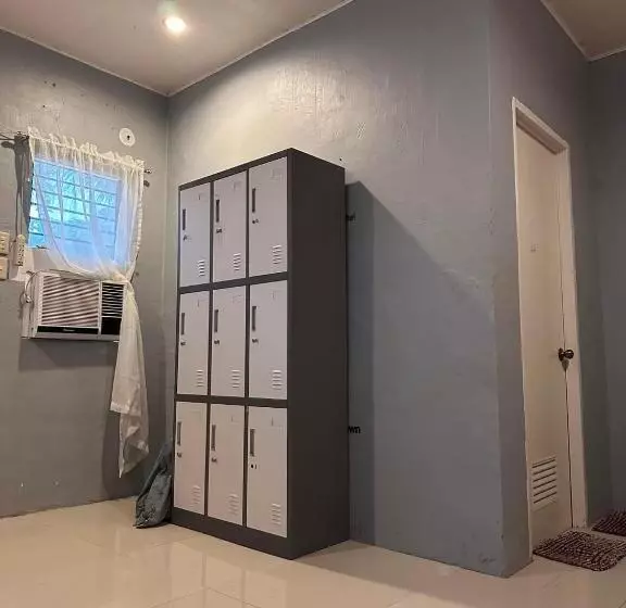 Lionfish Backpackers Hostel Malapascua