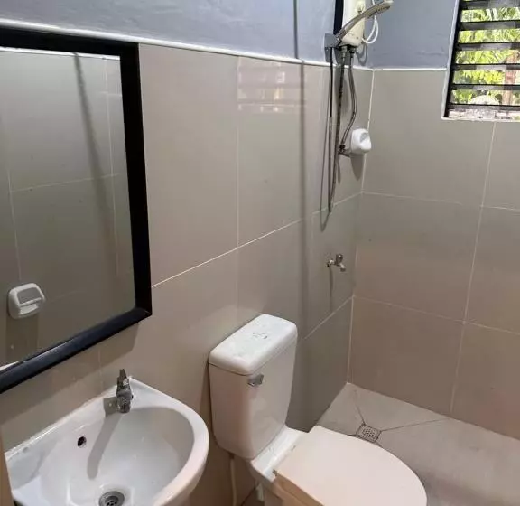 Lionfish Backpackers Hostel Malapascua