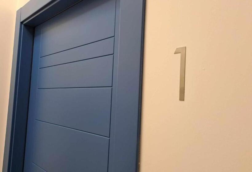 펜션 Chez Lucy Cefalù