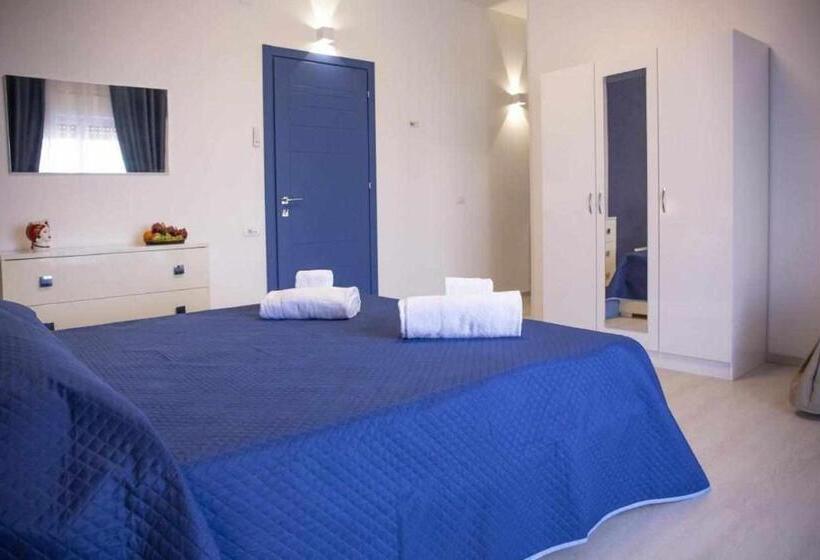 펜션 Chez Lucy Cefalù