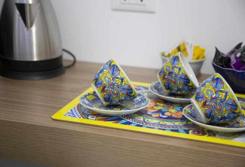 펜션 Chez Lucy Cefalù