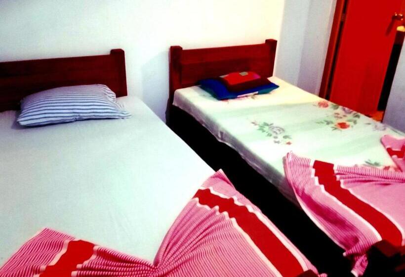 פנסיון Habarana City Hostel