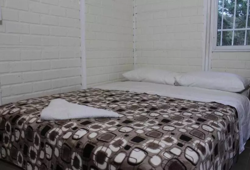 ペンション Hostal Beshalom
