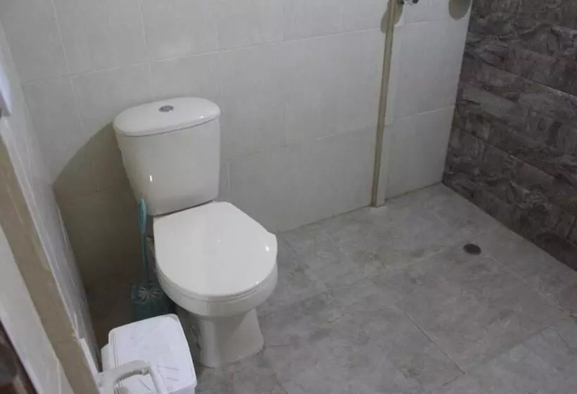 ペンション Hostal Beshalom