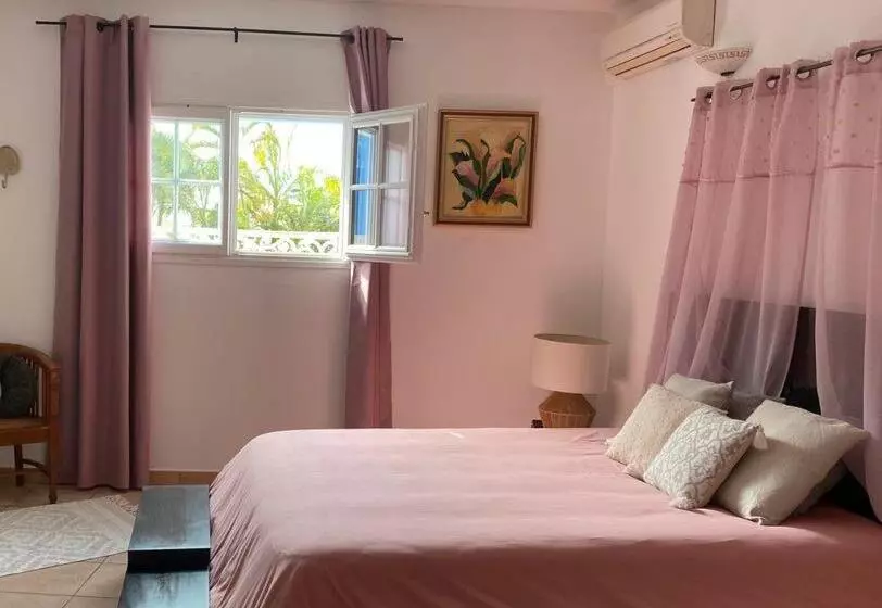 پانسیون La Villa D Elyas