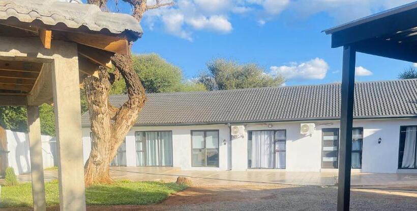 פנסיון Trendybliss Guest House