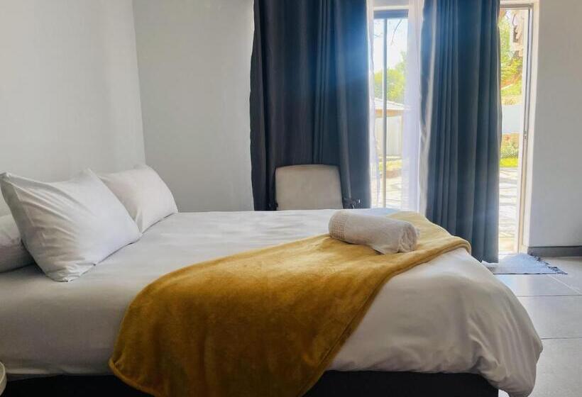 פנסיון Trendybliss Guest House