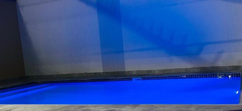 פנסיון Trendybliss Guest House