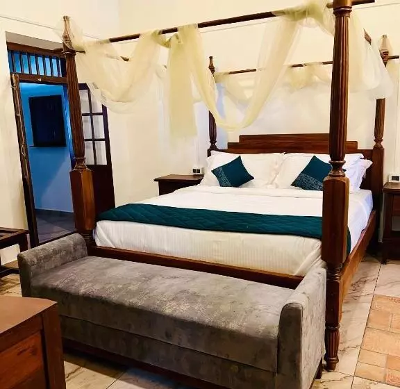 Lomakeskus Nature Sanctuary Urumbi Hills