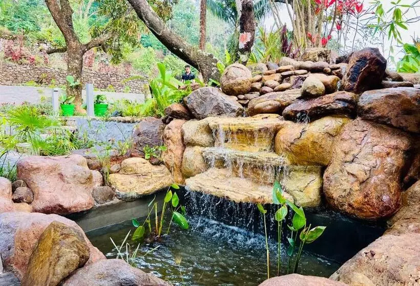 Lomakeskus Nature Sanctuary Urumbi Hills