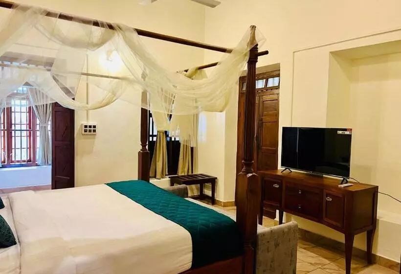 Lomakeskus Nature Sanctuary Urumbi Hills