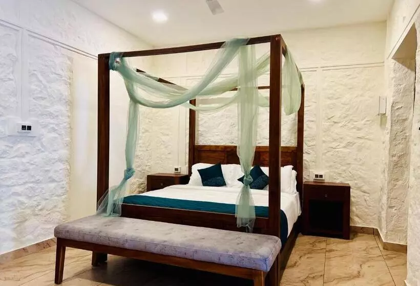 Lomakeskus Nature Sanctuary Urumbi Hills