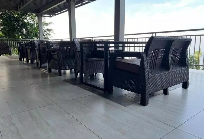 Lomakeskus Nature Sanctuary Urumbi Hills