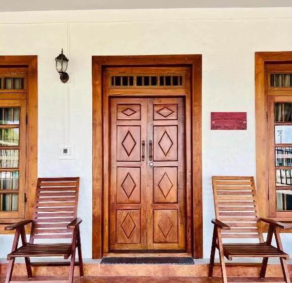 Lomakeskus Nature Sanctuary Urumbi Hills