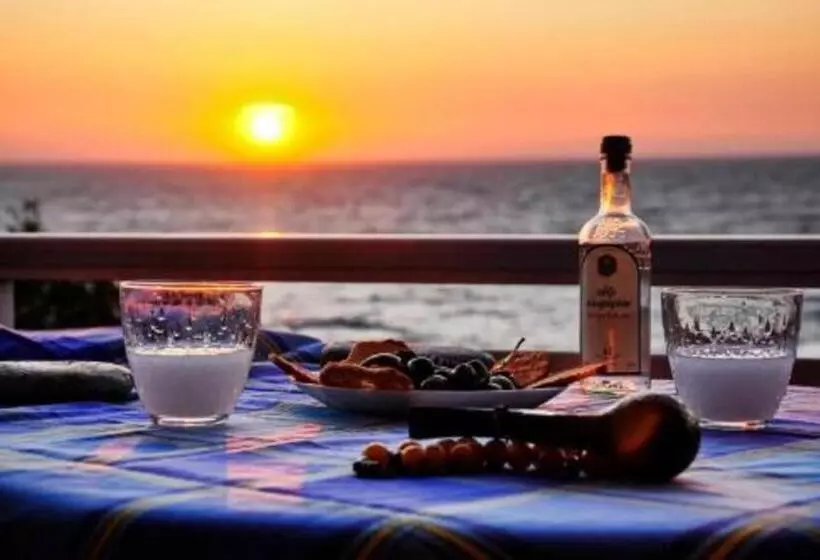 Lomakeskus Oceanic Stay And Restaurant Gokarna