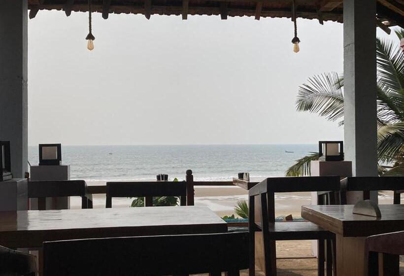 استراحتگاه Oceanic Stay And Restaurant Gokarna