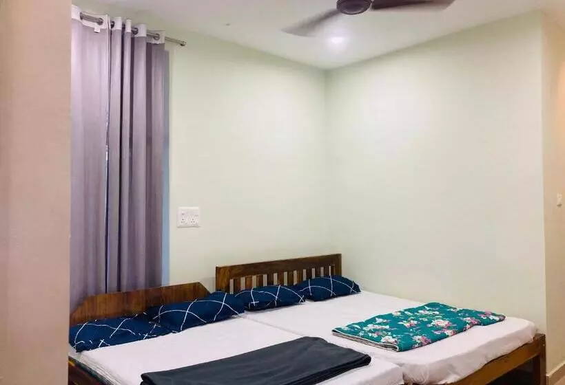 Lomakeskus Oceanic Stay And Restaurant Gokarna