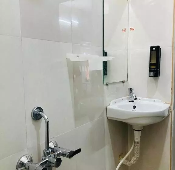 Lomakeskus Oceanic Stay And Restaurant Gokarna