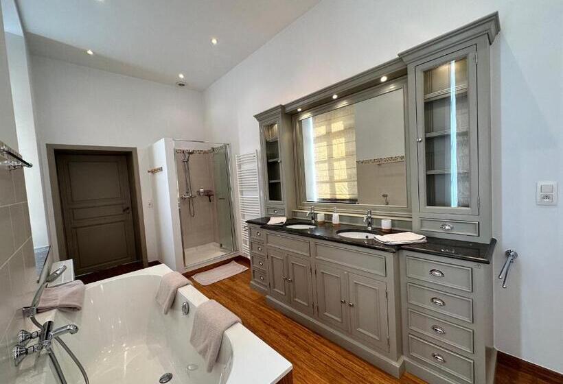 مبيت وإفطار Château De Beez