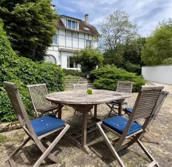 Aamiaismajoitus (B&B) La Petite Envolée