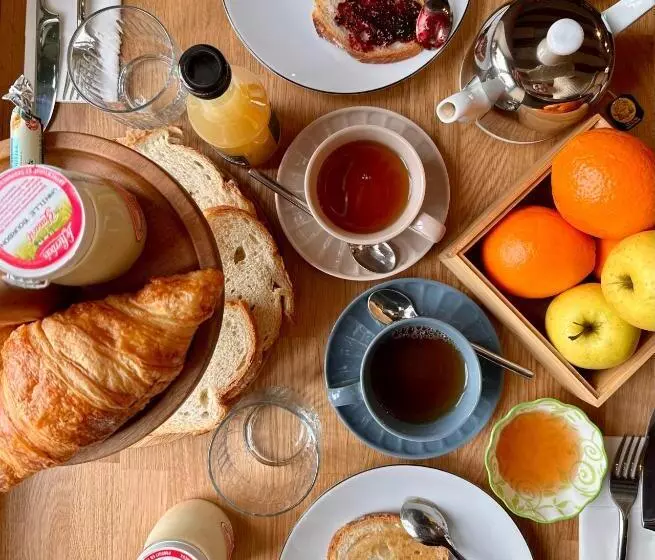 Aamiaismajoitus (B&B) Le Presbytère • Maison Flore