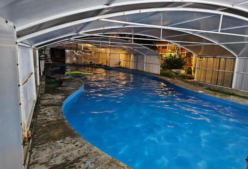 Otel Huerta Blanca Conache