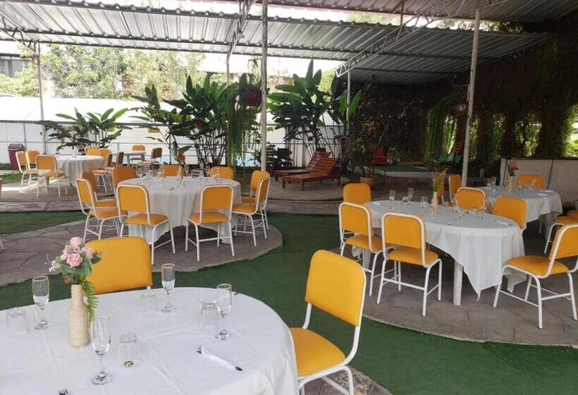 Otel Huerta Blanca Conache