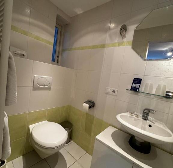 Lucia S Elbhotelchen