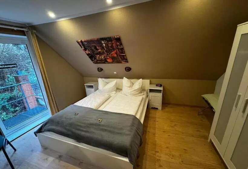 Lucia S Elbhotelchen