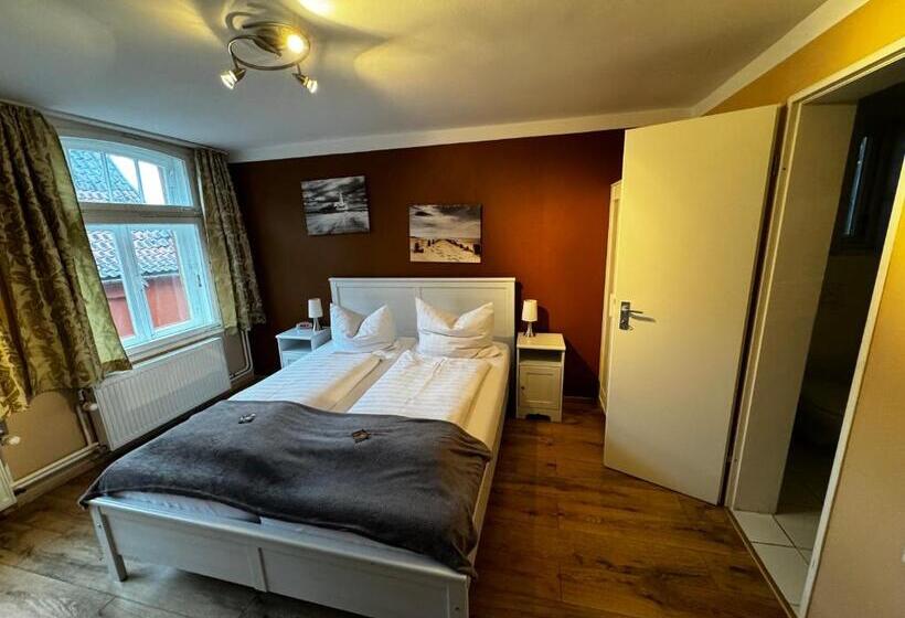 Lucia S Elbhotelchen