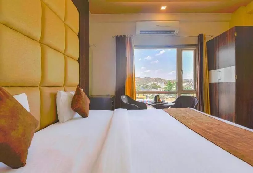 Hotel Mangal Residency Rooftop Pool