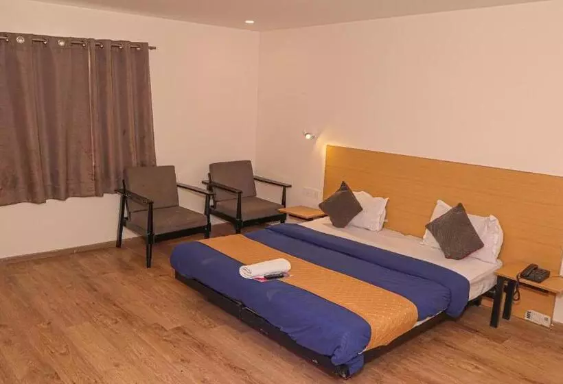 ホテル Noida Grand At Sector 121  Couple Friendly