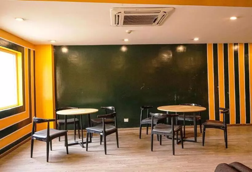 ホテル Noida Grand At Sector 121  Couple Friendly