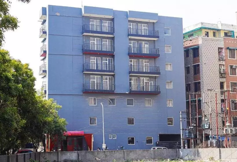 ホテル Noida Grand At Sector 121  Couple Friendly