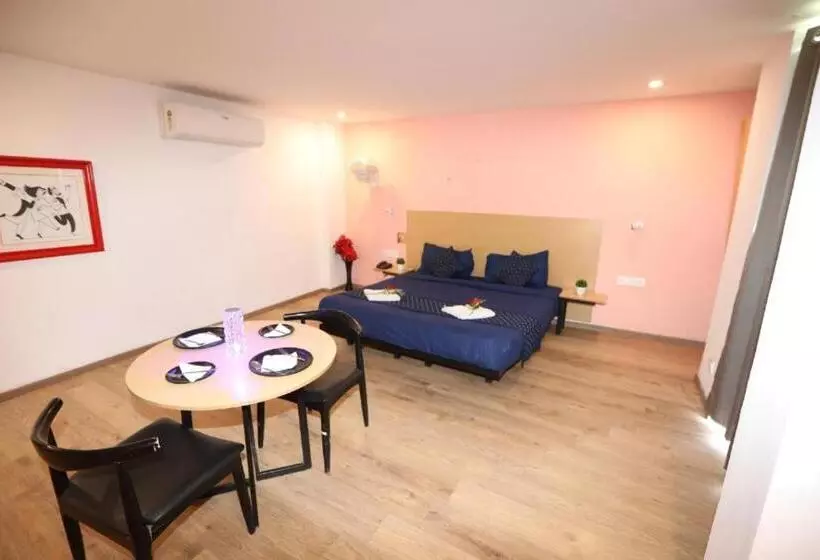 ホテル Noida Grand At Sector 121  Couple Friendly