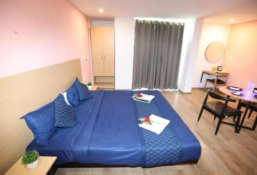 ホテル Noida Grand At Sector 121  Couple Friendly