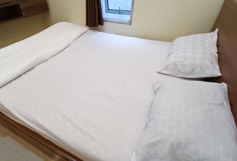 فندق Oyo 93507 Saril Riverside Homestay