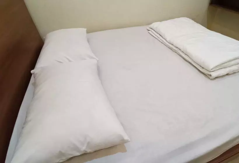 ホテル Oyo 93507 Saril Riverside Homestay