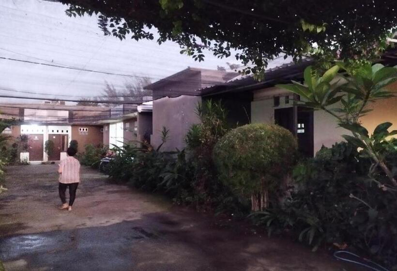 فندق Spot On 93510 Penginapan Melati Tanjung