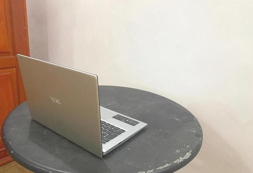 Отель Spot On 93517 De Lanang Homestay