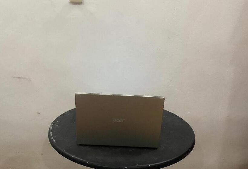 Отель Spot On 93517 De Lanang Homestay