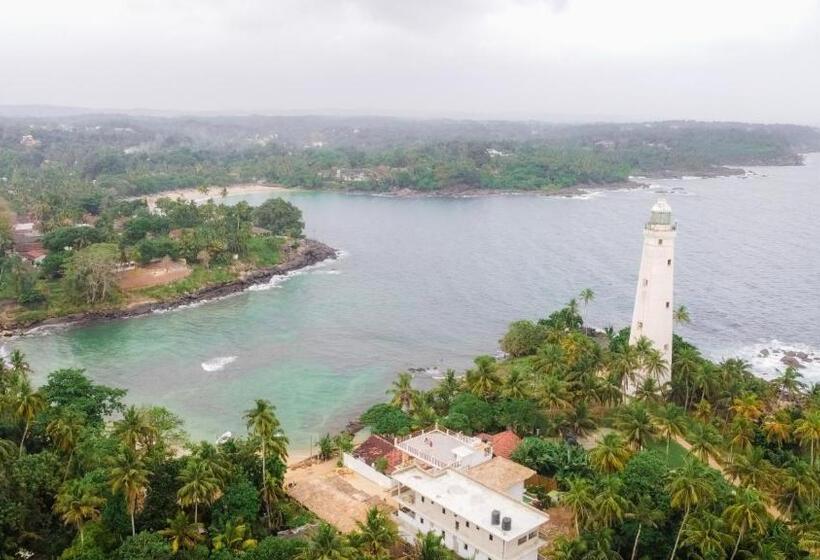 Отель Triton Dondra