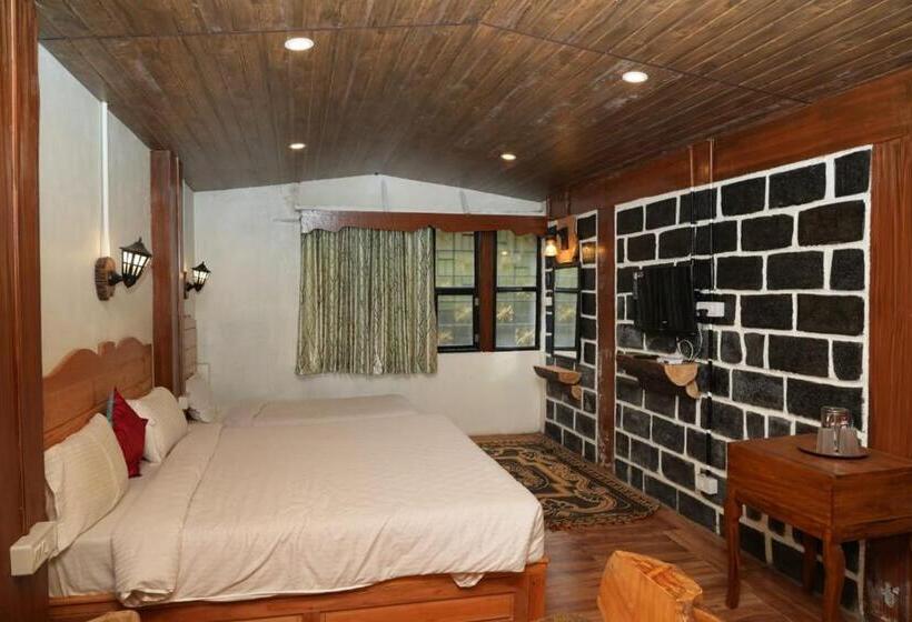 ホテル Vetrivel International By Brown Tree Resorts