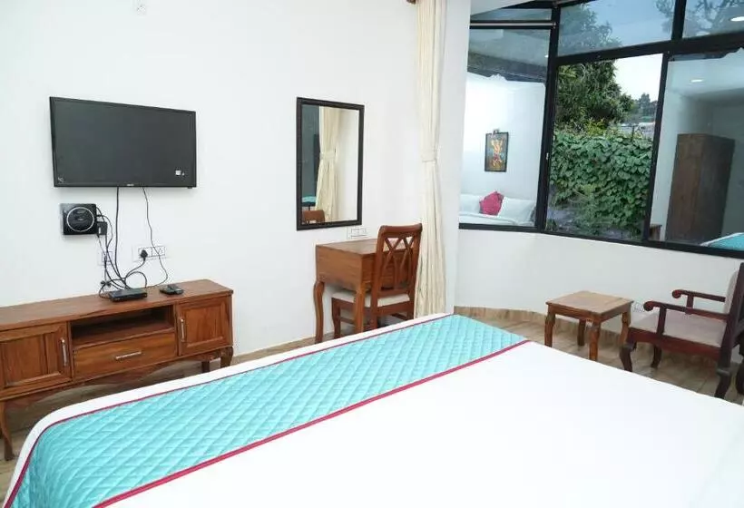 ホテル Vetrivel International By Brown Tree Resorts