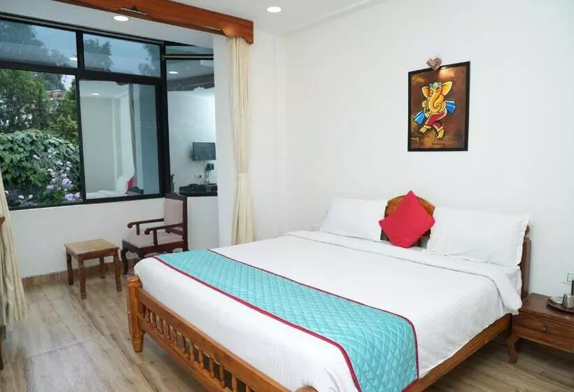 ホテル Vetrivel International By Brown Tree Resorts
