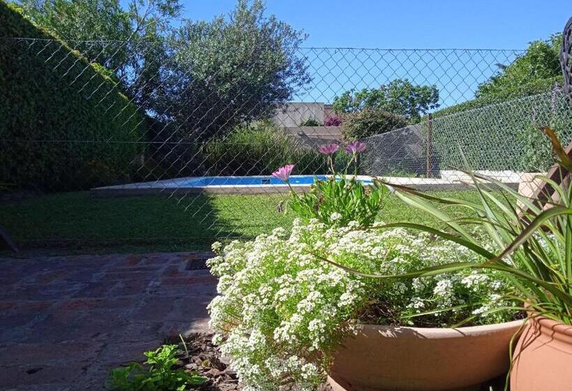 Pension Casa Los Trinos