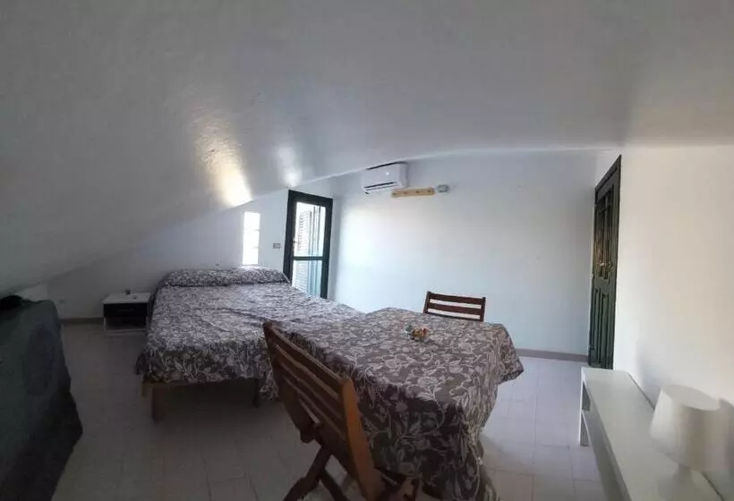 Majatalo Mansarda Con Terrazzino