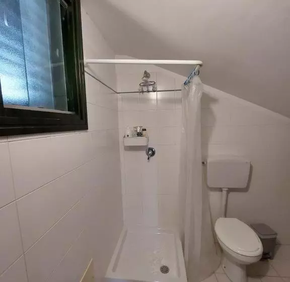 Majatalo Mansarda Con Terrazzino