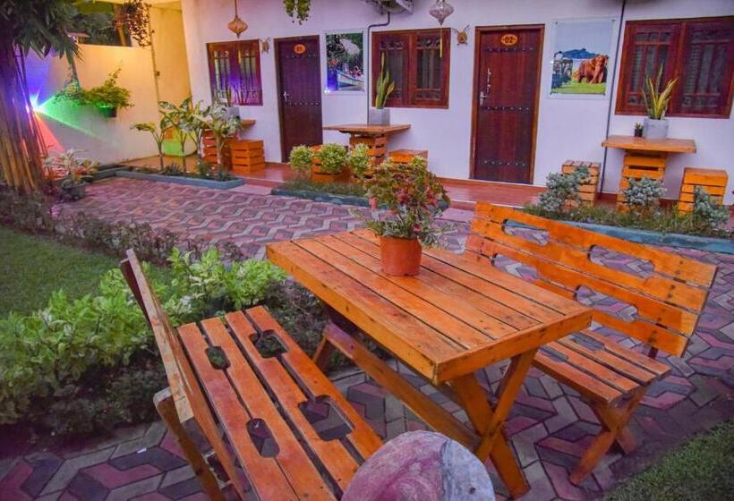 بنسيون Chill Airport Transit Stay